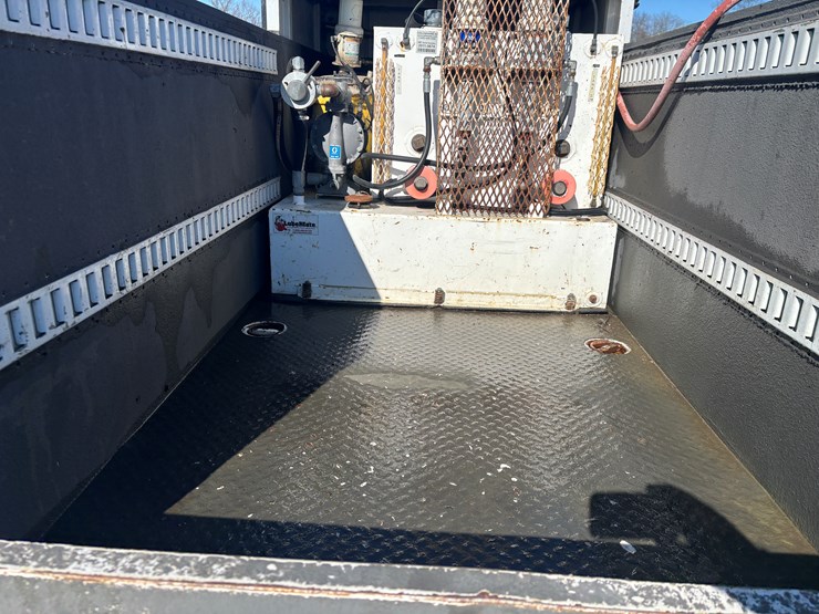 2011-miller-bobcat-225-image-26