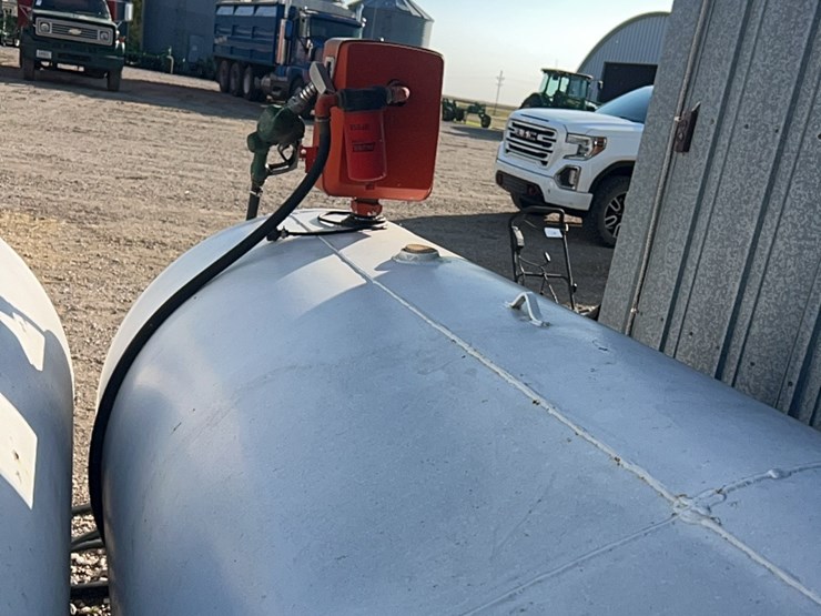 1000-gallon-fuel-tank-and-500-gallon-fuel-tank,-sell-together,-includes-pump,-used-for-diesel-image-24