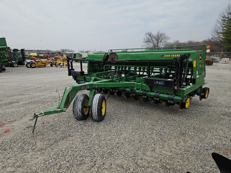 1990-john-deere-750-image-19