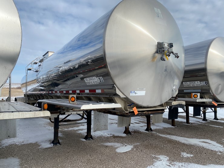 1990-walker-tanker-image-3