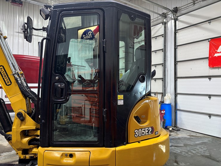 caterpillar-305-image-17