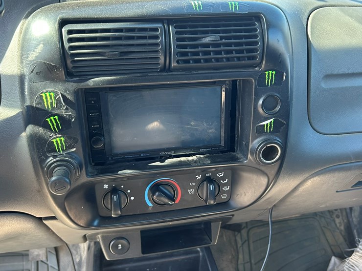 2011-ford-ranger-image-42