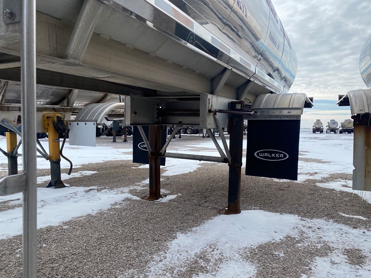 1989-walker-tanker-image-28