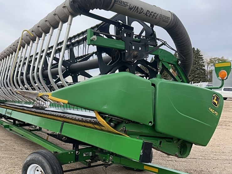 2013-john-deere-640-image-9