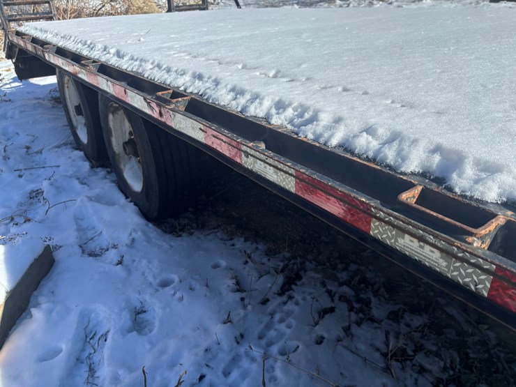 #2272-•-b-&-b-26'-equipment-trailer-image-19