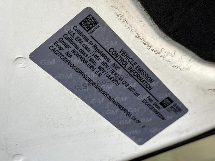 2022-chevrolet-silverado-3500hd-image-14