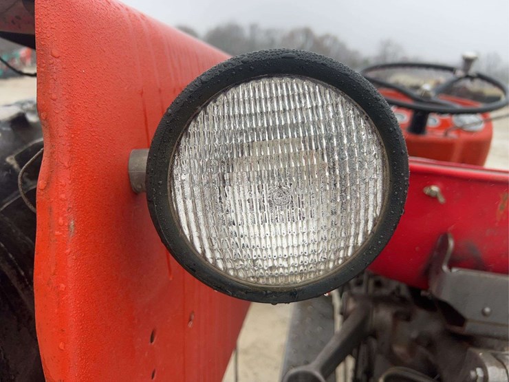 massey-ferguson-135-image-36