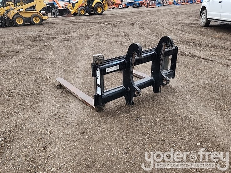 caterpillar-420f-image-3