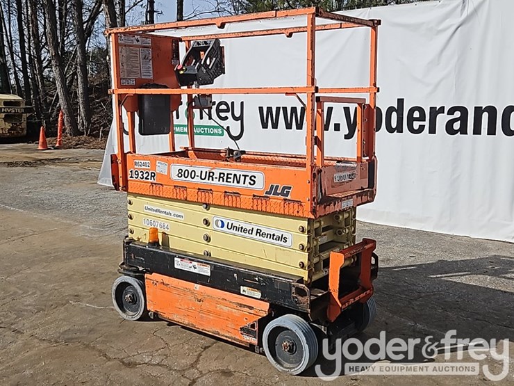 2017-jlg-1932r-image-3