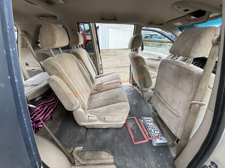 2000-mazda-mpv-image-12