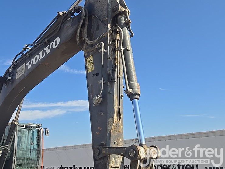 2017-volvo-ec350el-image-36