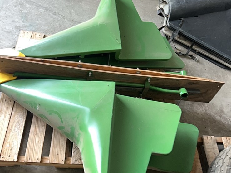 (2)-john-deere-poly-dividers-image-12