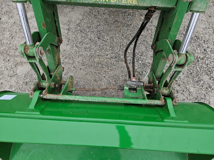 2017-john-deere-6110m-image-5