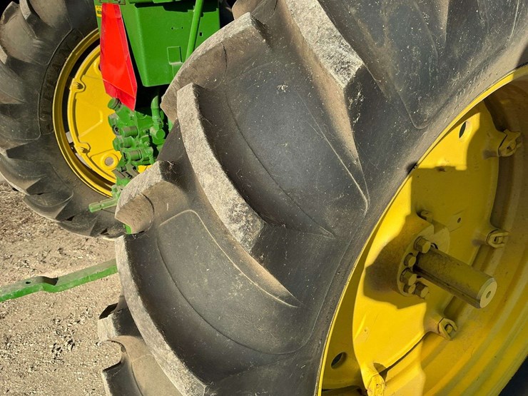 john-deere-70-image-10
