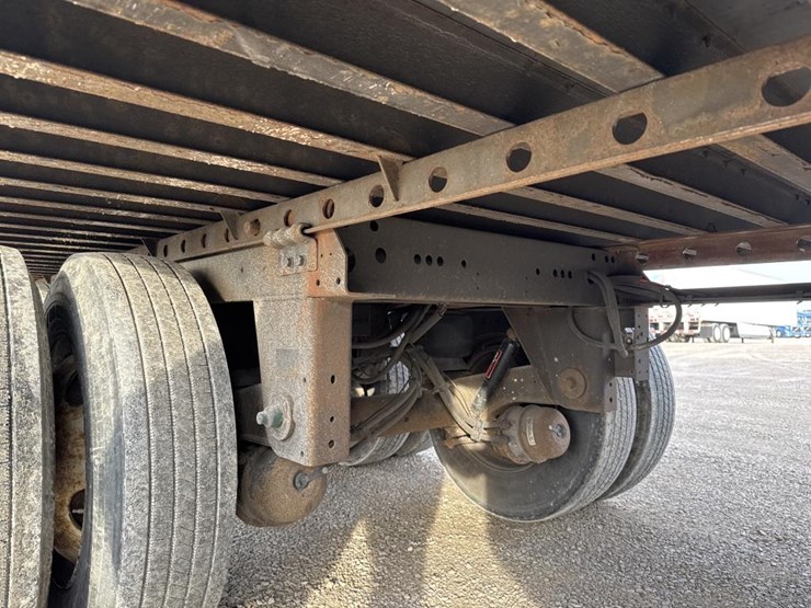 2017-utility-53'-image-12