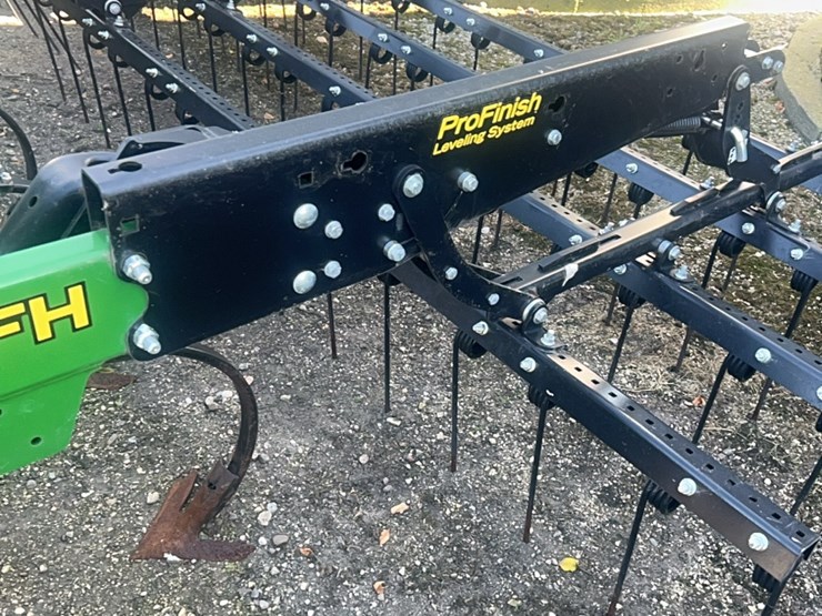 2024-john-deere-52-image-32