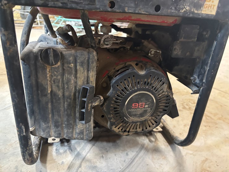 #3651-•-predator-1800-portable-generator-image-4