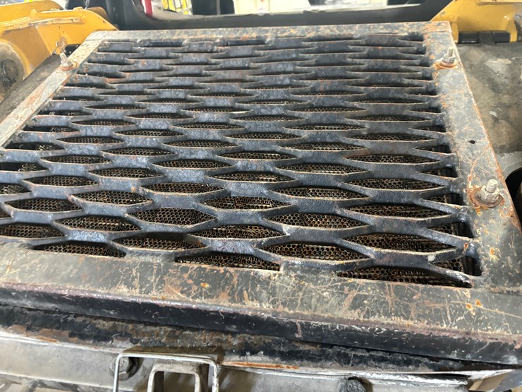 2013-caterpillar-226b3-image-23