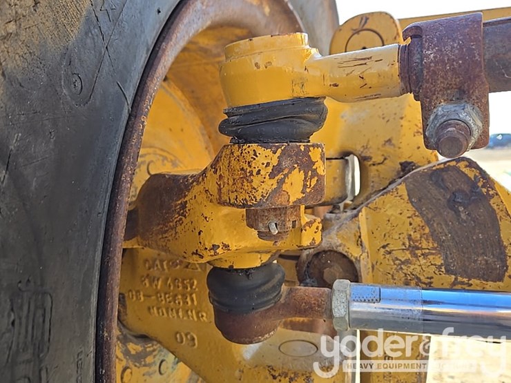 2005-caterpillar-140h-vhp-plus-image-40