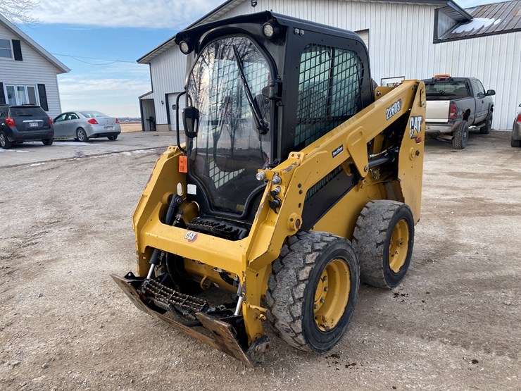 2023-caterpillar-226d3-image-1