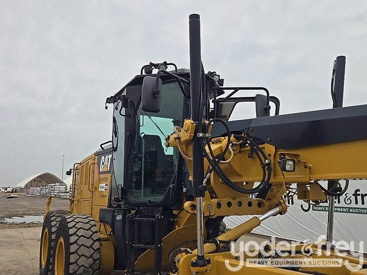2015-caterpillar-12m3-image-26