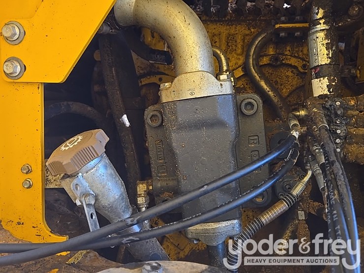 2021-deere-460e-image-33