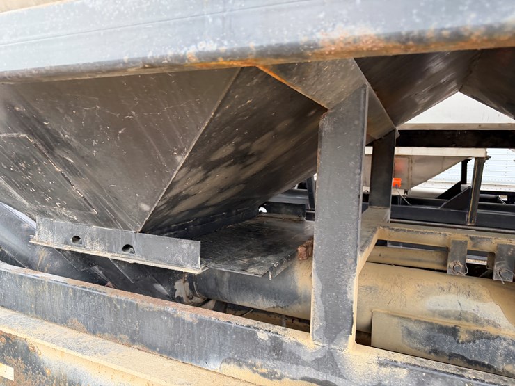 #40962-•-2013-magnolia-/-adams-t/a-fertilizer-tender-trailer-image-56