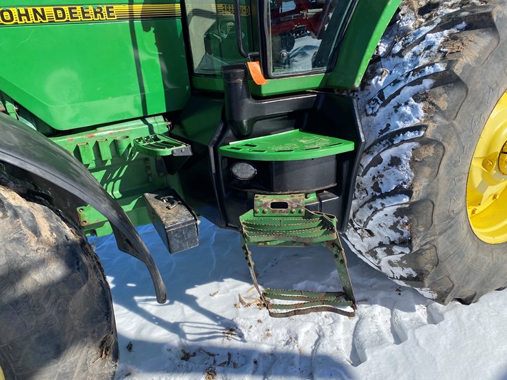 john-deere-8100-image-17