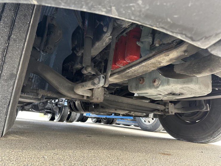 2020-volvo-10-image-33