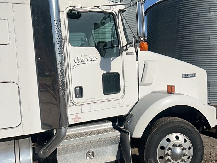 2007-kenworth-t800-image-17