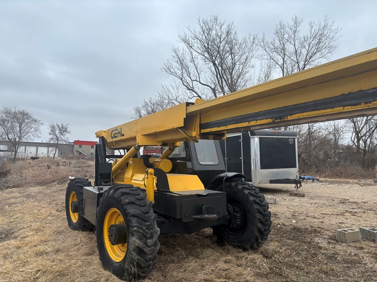 #2310-•-2004-gehl-rs8-telehandler-image-43