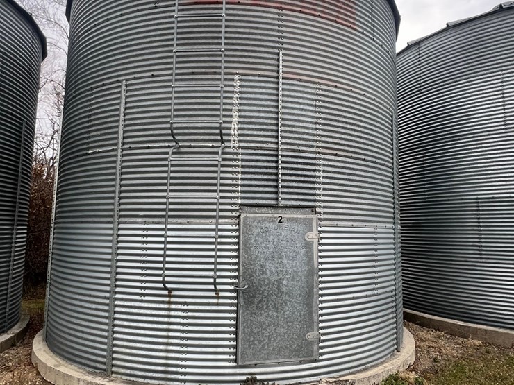 lot-24.-3,250-bu.-columbian-grain-bin-to-be-moved-(bin-2)-image-6