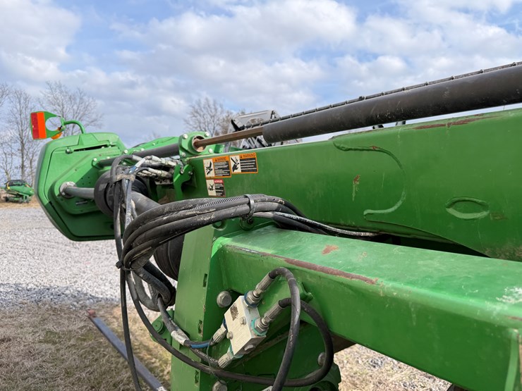 john-deere-630d-image-15