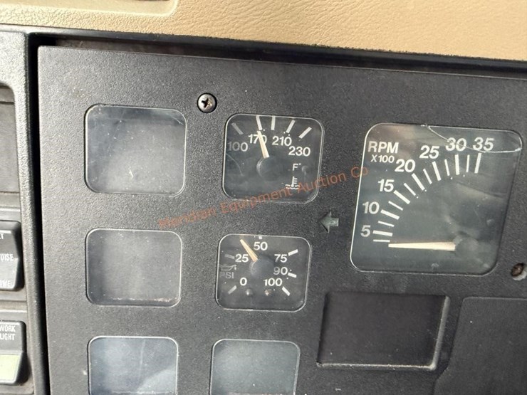 1991-caterpillar-10-image-46