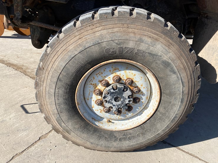 1994-international-paystar-5000-image-16