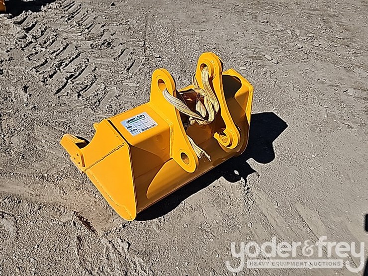 caterpillar-305-image-2