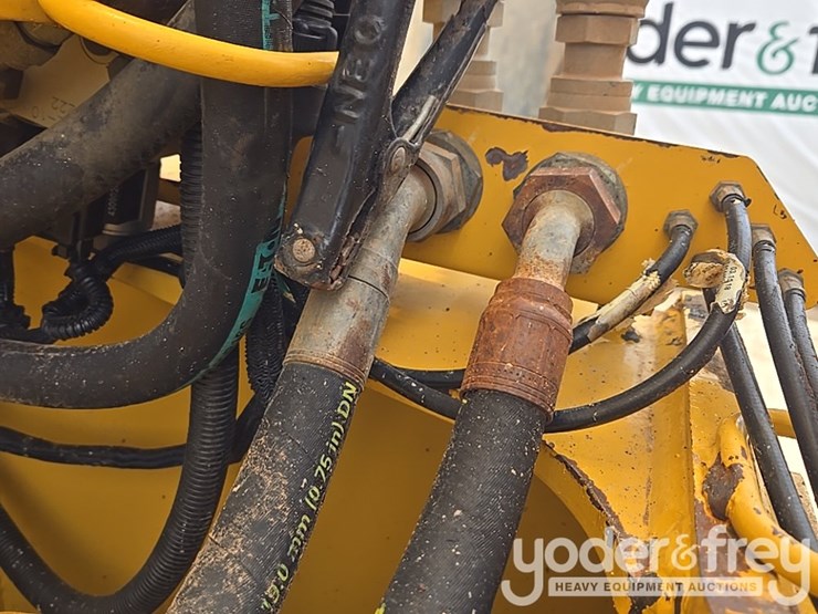 2018-deere-460e-image-30