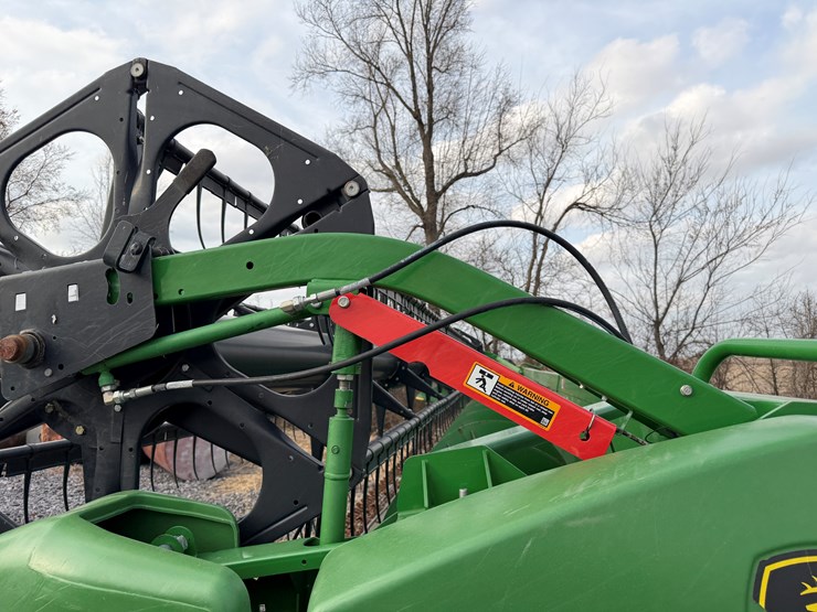 john-deere-630f-image-17