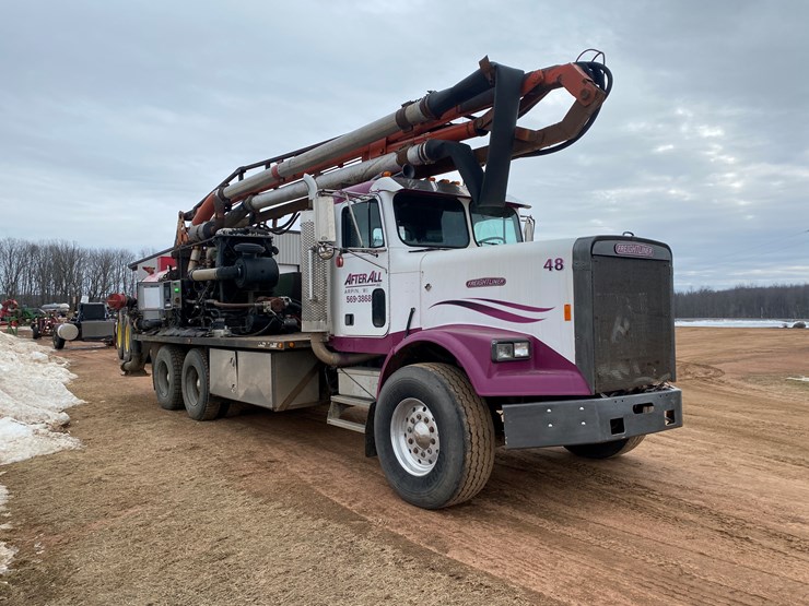 #400-•-1988-freightliner-boom-pump-truck-(has-wi-title)-(arpin,-wi)-image-3