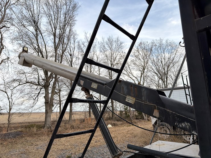 #40962-•-2013-magnolia-/-adams-t/a-fertilizer-tender-trailer-image-62