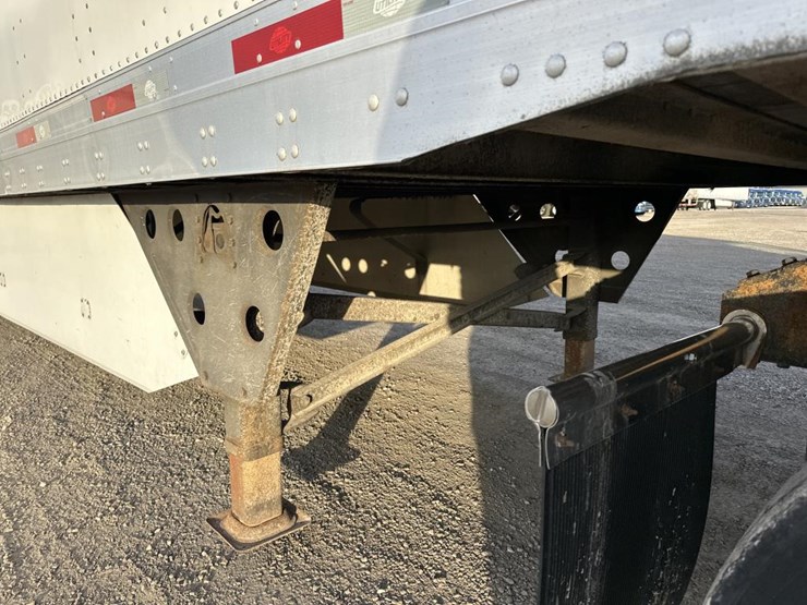 2018-utility-53'-image-9