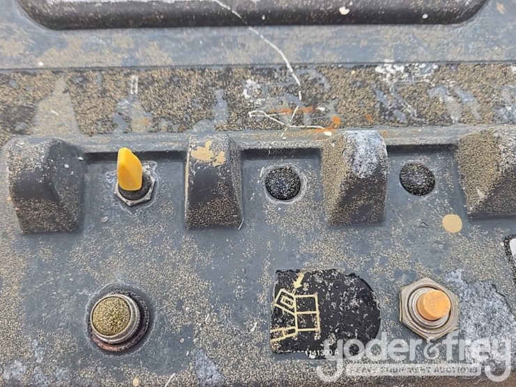 2015-jlg-600s-image-63