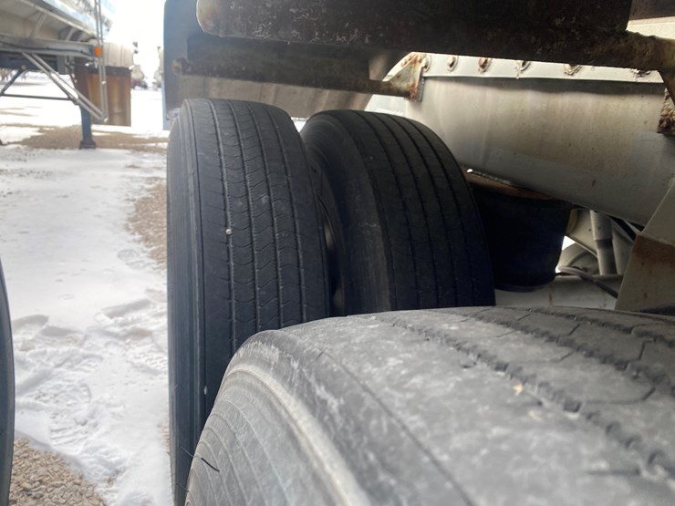 1990-walker-tanker-image-14