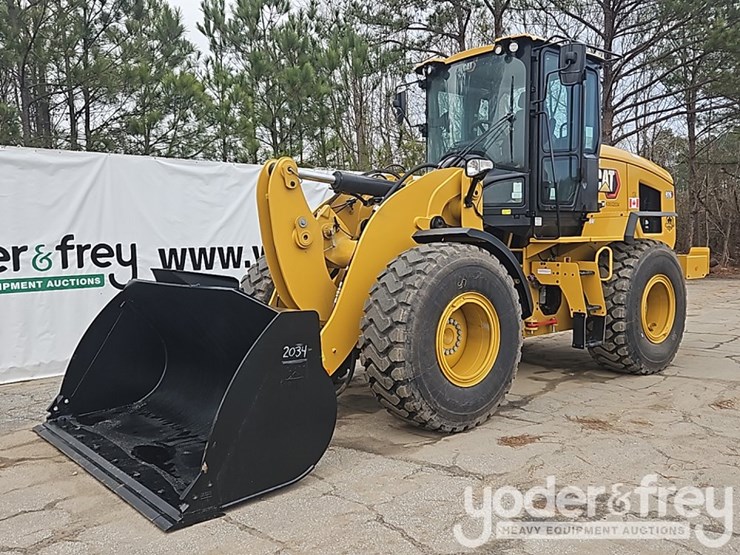 2026-caterpillar-926-image-1