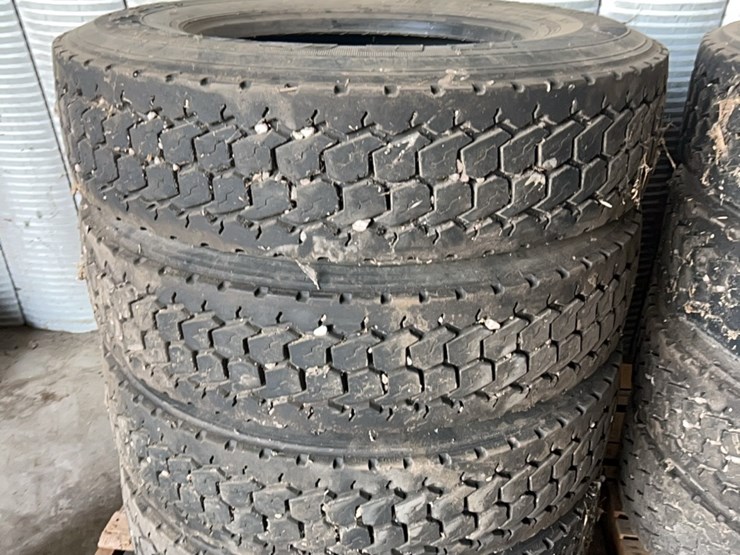 set-of-eight-truck-tires,-size-is-275/80/r-22.5,-all-are-excellent-shape-image-3