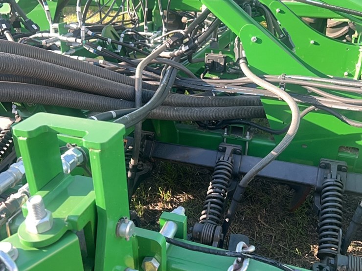 2018-john-deere-1910-image-165