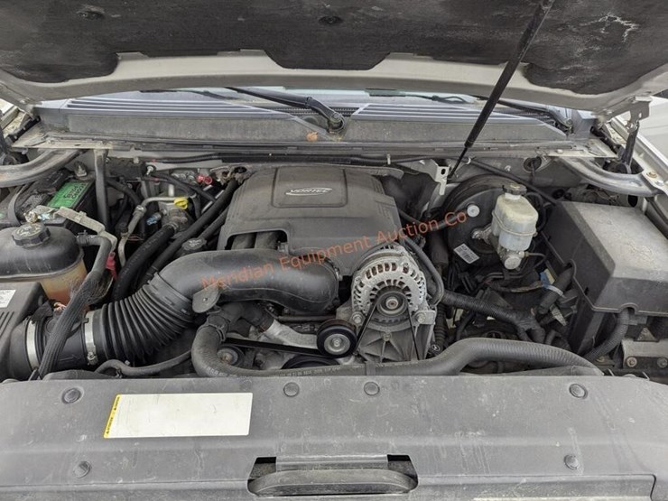 2007-chevrolet-suburban-image-23