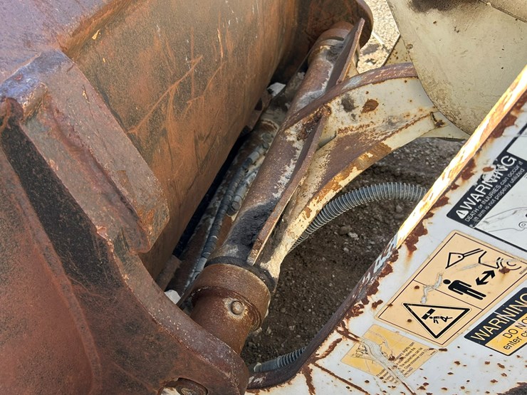 takeuchi-tw80-image-16