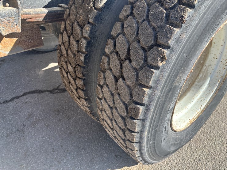 freightliner-fl70-image-61