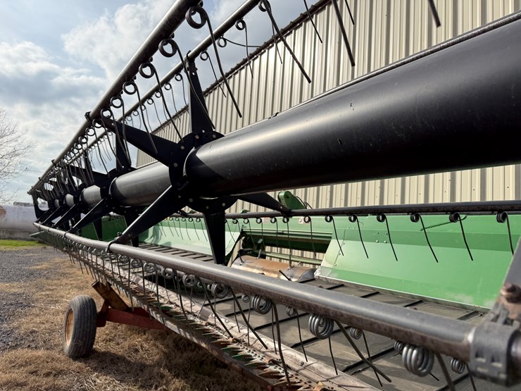 john-deere-630d-image-32